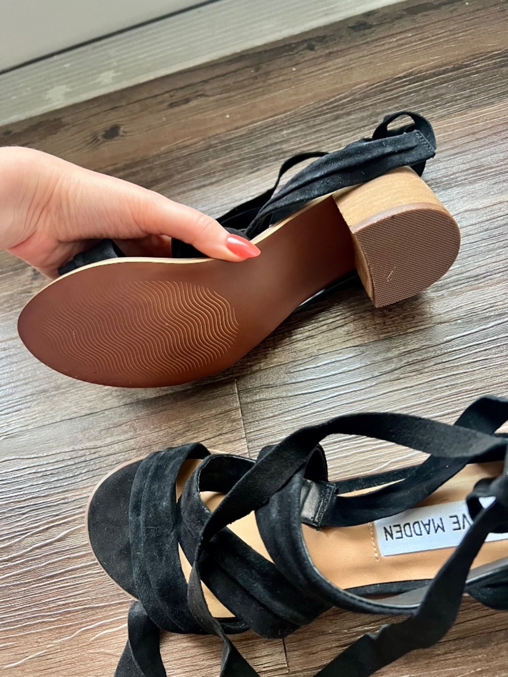 Black Steve Madden Rizzaa Ankle Strap Sandals: Size 7 - Picture 7 of 8